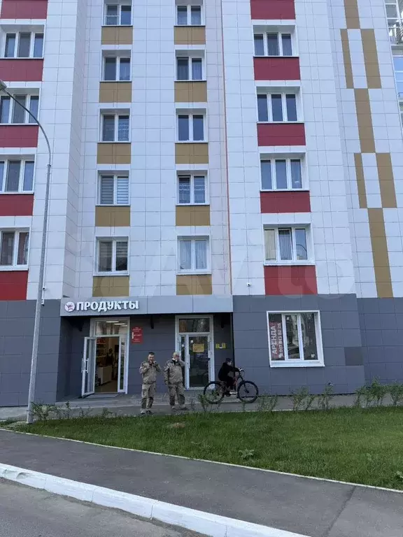 Торговая площадь 44м2 на высоком трафике на остано - Фото 0