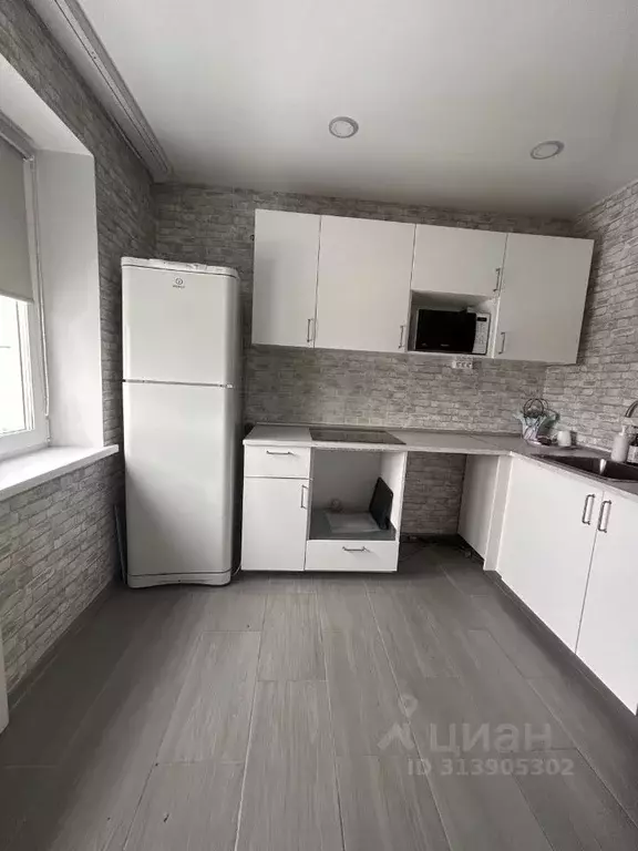 2-к кв. Омская область, Омск ул. 28-я Северная, 20 (50.6 м) - Фото 1