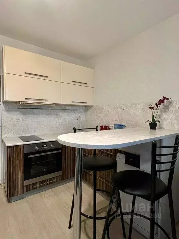 Студия Свердловская область, Екатеринбург ул. Рощинская, 21к1 (23.9 м) - Фото 0