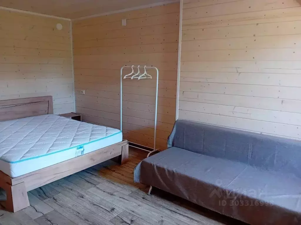Дом в Крым, Сакский район, Новофедоровка пгт ул. Залесная, 13 (50 м) - Фото 0