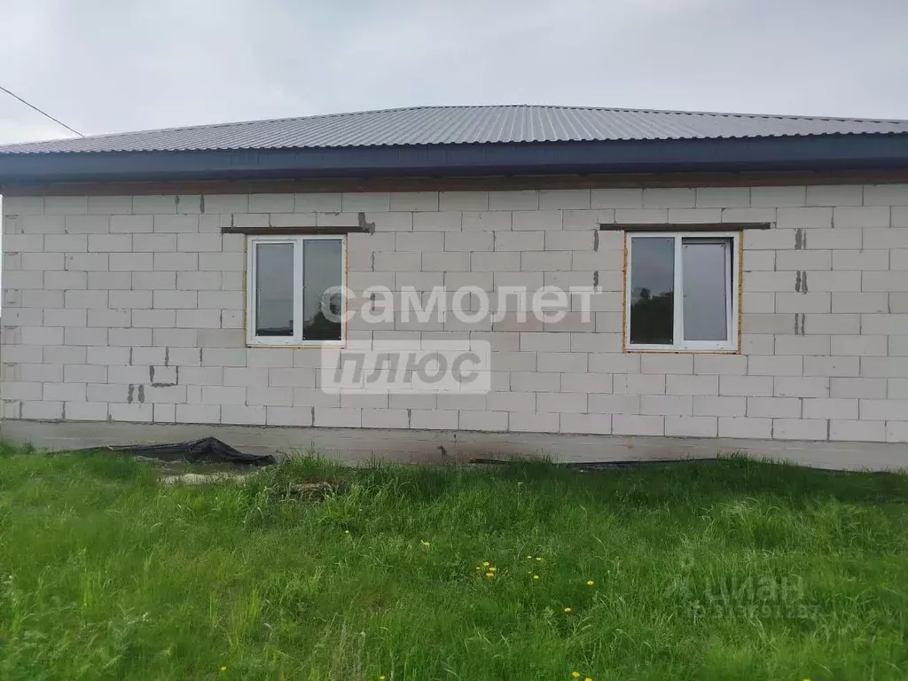 Дом в Челябинская область, с. Еткуль ул. Степная (120 м) - Фото 0