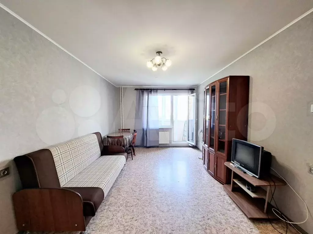 1-к. квартира, 40 м, 4/18 эт. - Фото 0