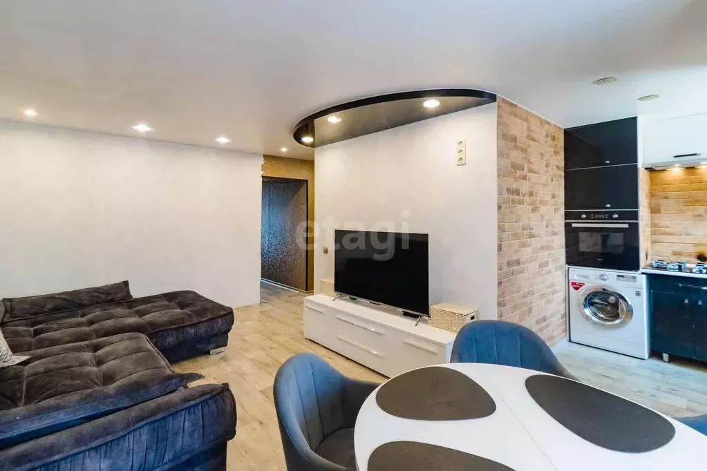Квартира, 3 комнаты, 59.8 м - Фото 0