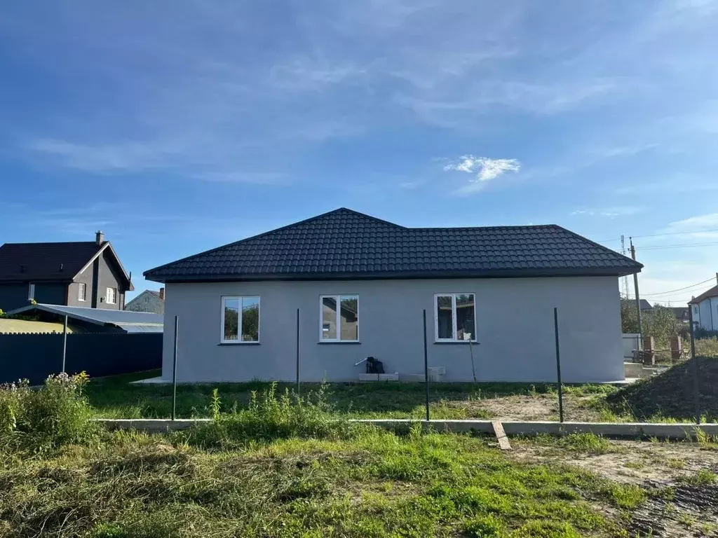 Дом в Калининградская область, Гурьевский муниципальный округ, пос. ... - Фото 1