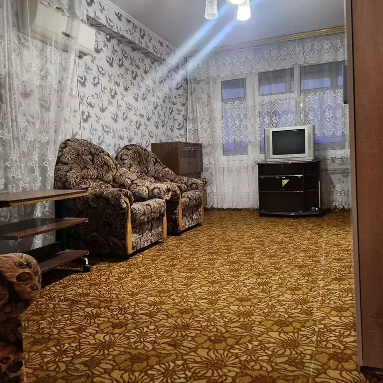 2-к кв. Краснодарский край, Тихорецк Ленинградская ул., 133 (56.0 м) - Фото 1