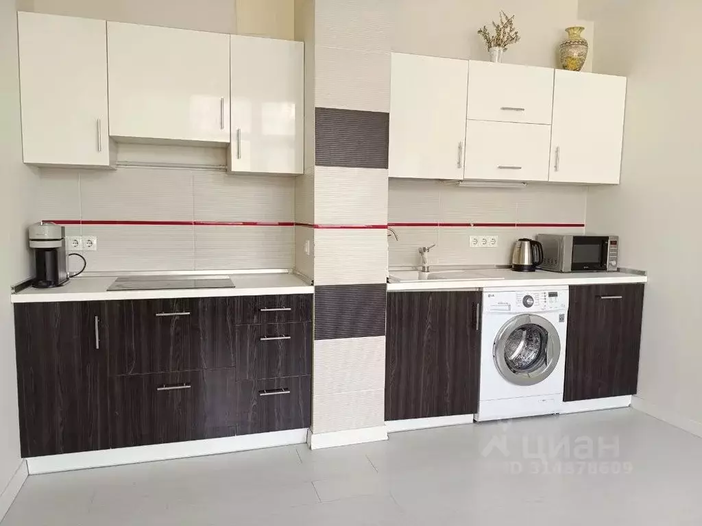 2-к кв. Севастополь наб. Адмирала Клокачева, 16 (65.0 м) - Фото 0