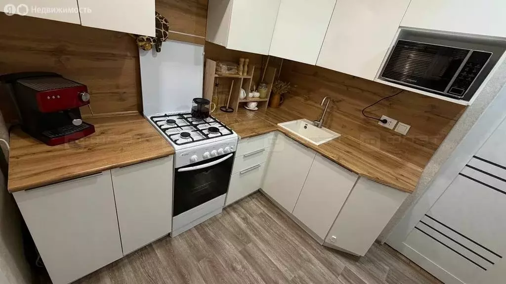 3-комнатная квартира: Казань, улица Восстания, 52 (54.8 м) - Фото 1