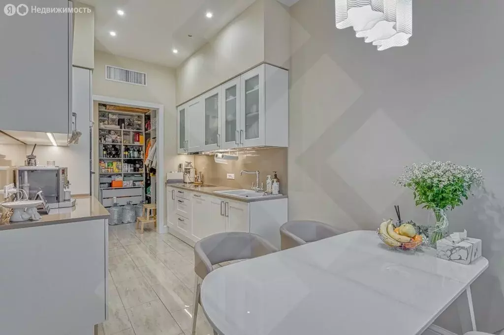 3-комнатная квартира: Москва, улица Орджоникидзе, 1 (93 м) - Фото 2