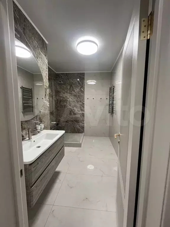 2-к. квартира, 65 м, 2/4 эт. - Фото 0