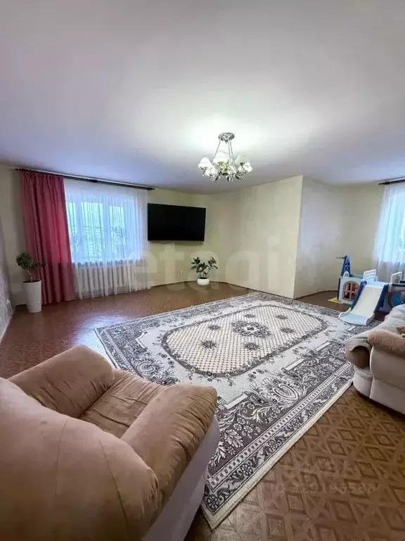 4-к кв. Татарстан, Альметьевск ул. 8 Марта, 12А (121.0 м) - Фото 1