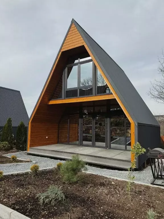 Дом в Крым, Бахчисарайский район, Куйбышевское с/пос, с. Высокое ул. ... - Фото 1