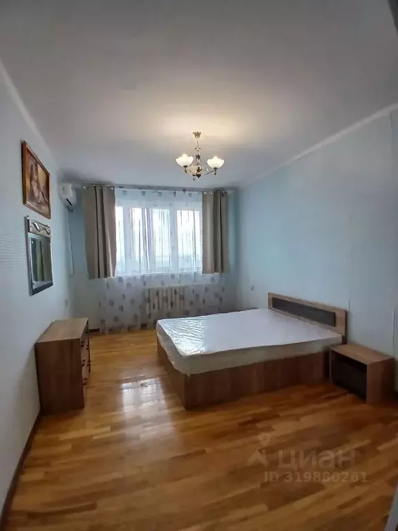 2-к кв. Курская область, Курск просп. Победы, 2 (79.8 м) - Фото 1
