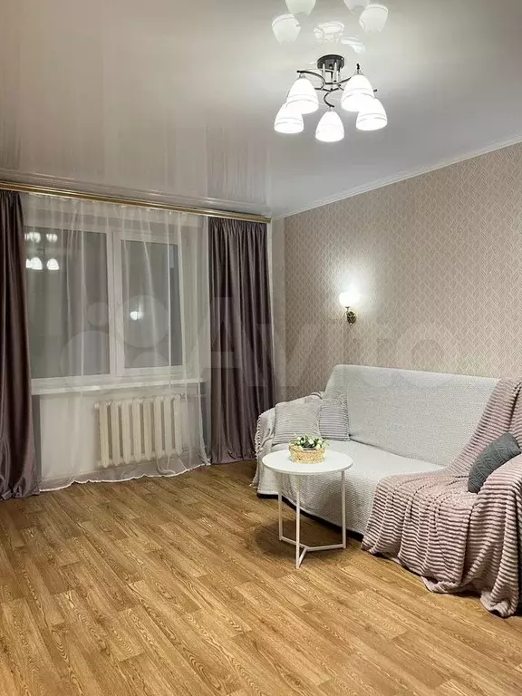 Комната 17 м в 4-к., 9/9 эт. - Фото 0