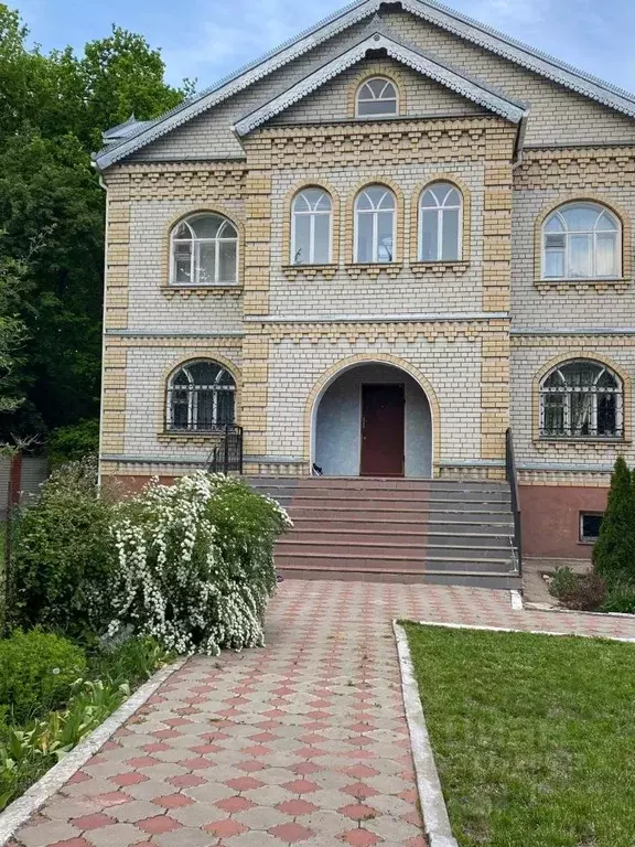 Дом в Саратовская область, Базарный Карабулак рп ул. Ленина, 25 (428 ... - Фото 0