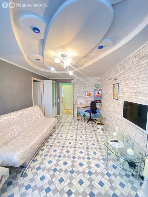 3-комнатная квартира: Воткинск, улица Степана Разина, 5 (62 м) - Фото 2