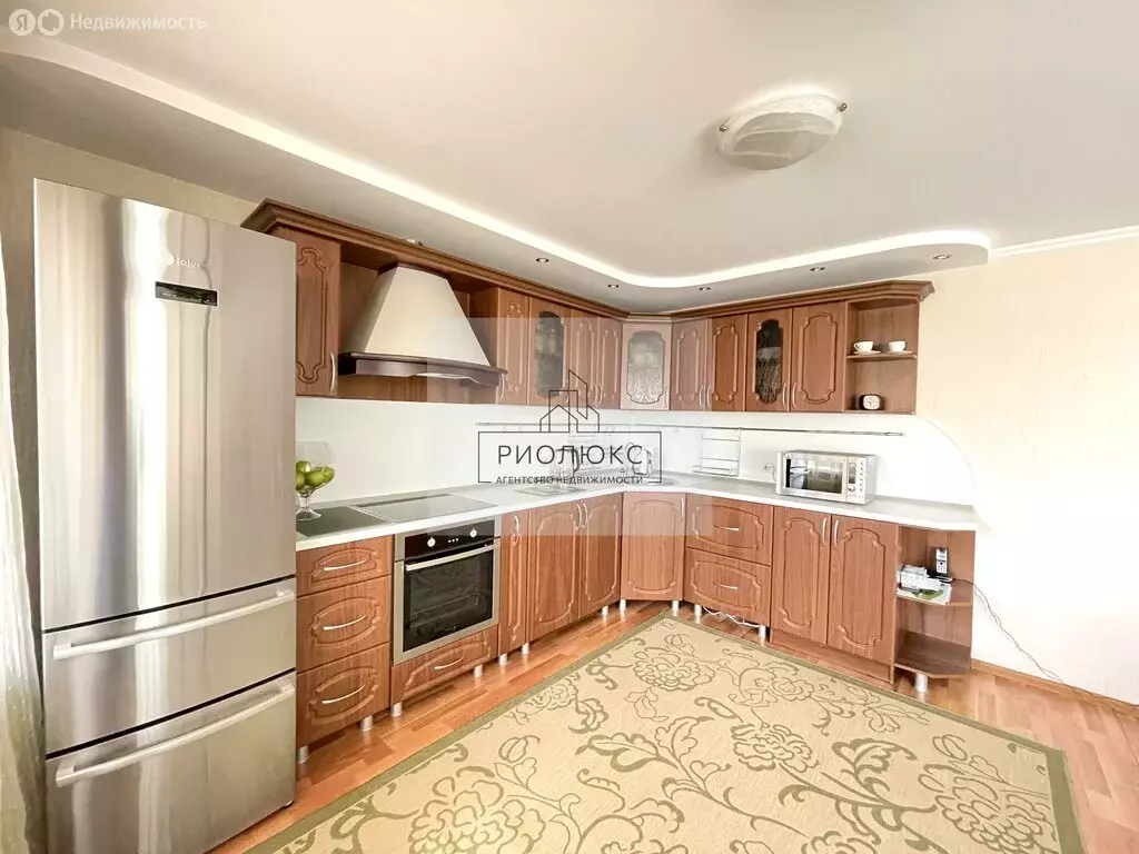 3-комнатная квартира: Магнитогорск, улица Тевосяна, 4А (90 м) - Фото 0