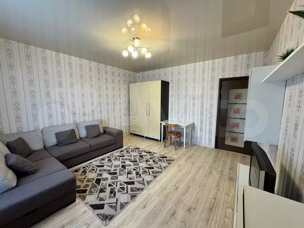 1-к. квартира, 37,5 м, 5/5 эт. - Фото 0