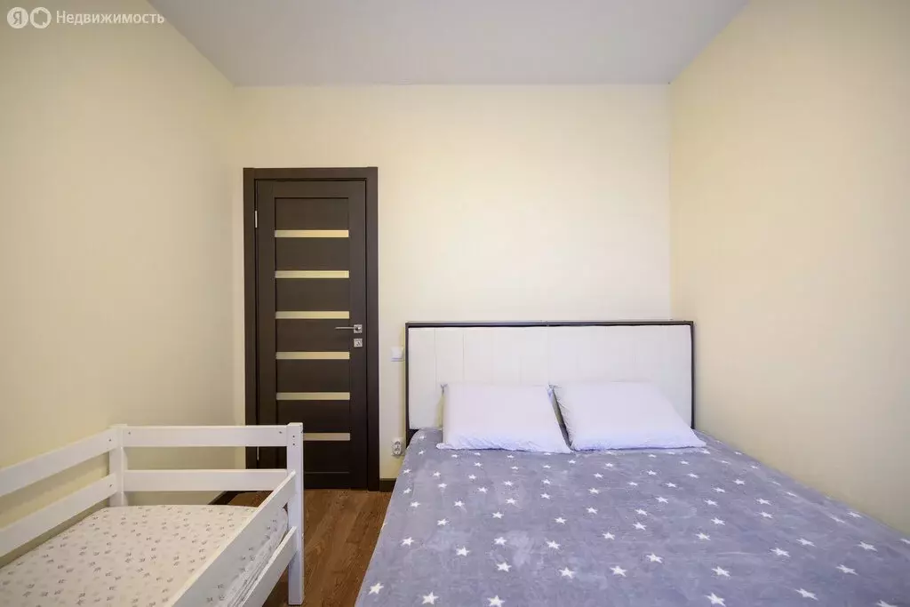 3-комнатная квартира: Сыктывкар, район Орбита, Петрозаводская улица, ... - Фото 1