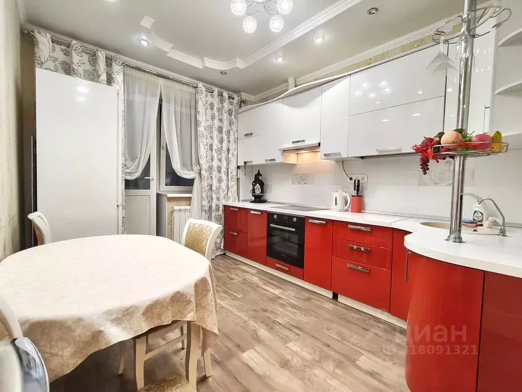 2-к кв. Татарстан, Казань ул. Четаева, 10 (70.0 м) - Фото 0