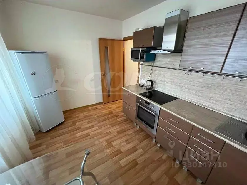 2-к кв. Тюменская область, Тюмень ул. Пермякова, 72 (64.0 м) - Фото 2