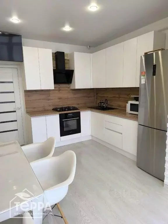 2-к кв. Крым, Евпатория просп. Победы, 50 (74.1 м) - Фото 1