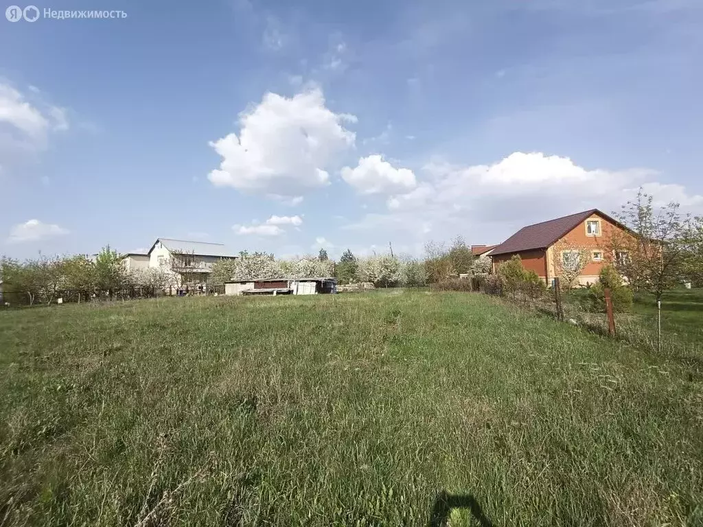 Участок в село Дальняя Игуменка, Садовая улица (22 м) - Фото 1