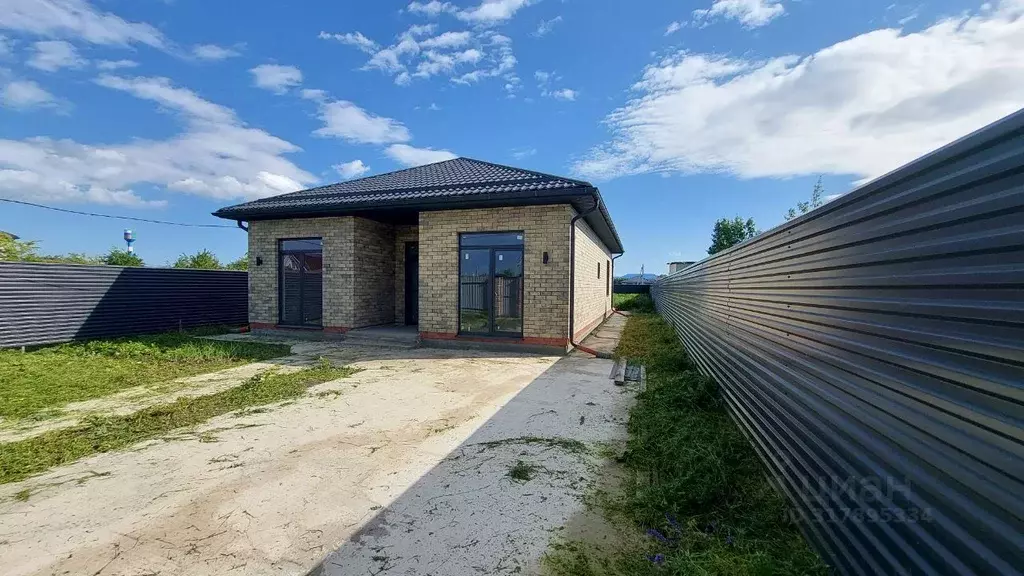 Дом в Адыгея, Тахтамукайский район, Козет аул Кубаньстроевская ул. ... - Фото 0