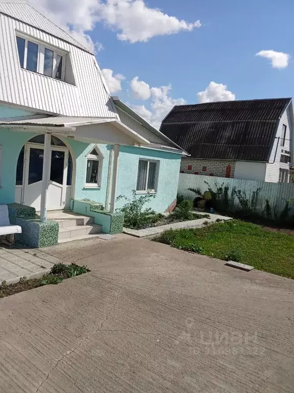 Дом в Саратовская область, Энгельсский район, Красноярское ... - Фото 1