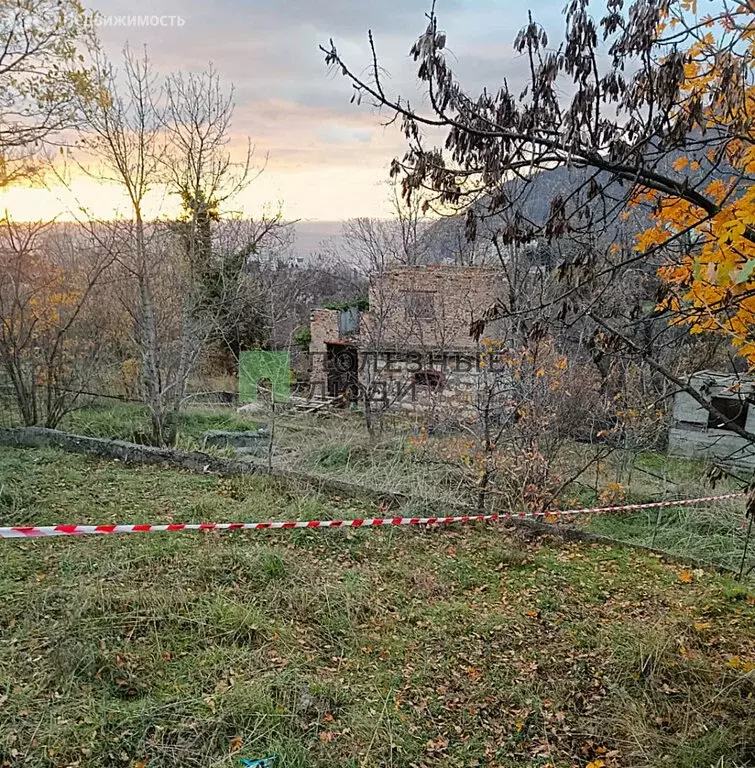 Участок в Республика Крым, муниципальный округ Алушта, посёлок ... - Фото 2