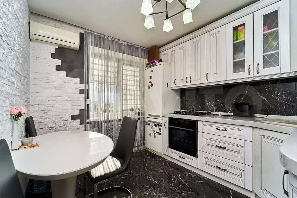 3-к. квартира, 64 м, 9/9 эт. - Фото 1