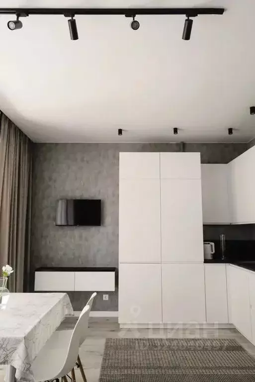 2-к кв. Краснодарский край, Сочи Светлана мкр, ул. Гагринская, 3/8 ... - Фото 1