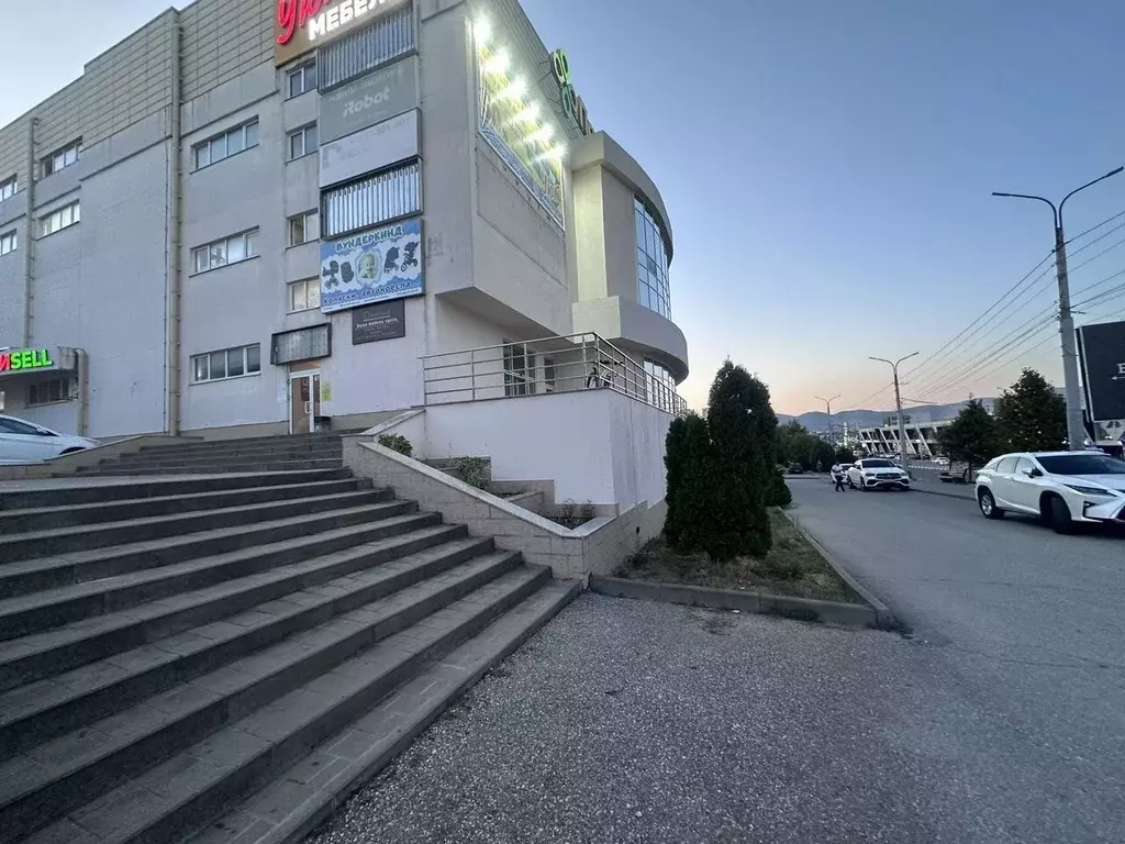 Торговая площадь в Краснодарский край, Новороссийск просп. ... - Фото 2