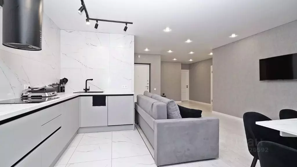 3-к кв. Татарстан, Казань ул. Братьев Батталовых, 20к2 (73.0 м) - Фото 1