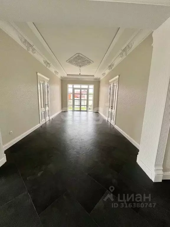 Дом в Ингушетия, Назрань ул. Хаматханова (670 м) - Фото 1