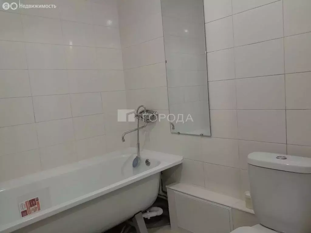 3-комнатная квартира: Барнаул, улица Папанинцев, 109 (43 м) - Фото 2