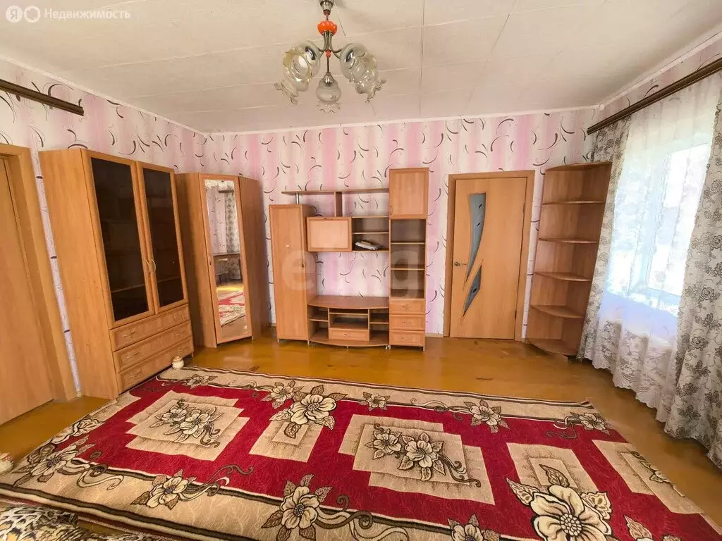 Дом в Новозыбков, улица Толстого (93 м) - Фото 1