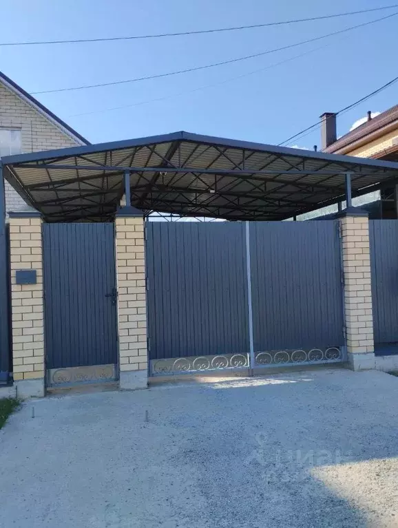 Дом в Ростовская область, Волгодонск бул. Тацинский, 11 (131 м) - Фото 1
