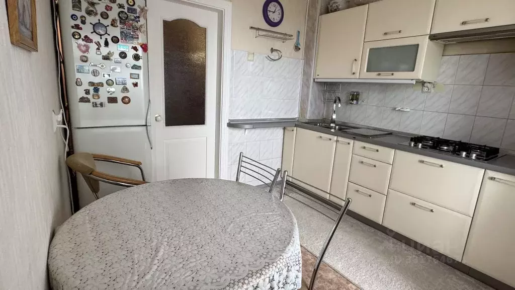 3-к кв. Псковская область, Псков Юбилейная ул., 85А (73.6 м) - Фото 2