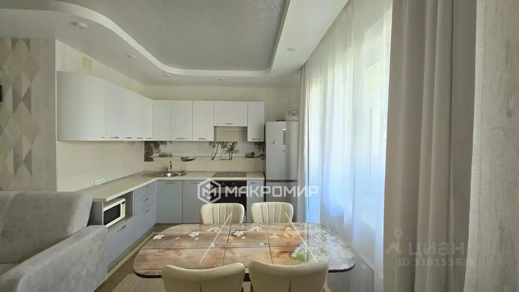 3-к кв. Челябинская область, Челябинск ул. Александра Шмакова, 29 ... - Фото 0