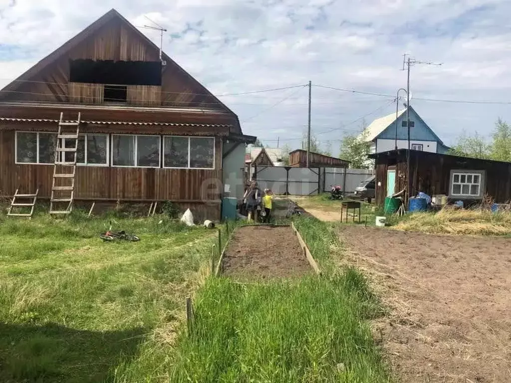 Дом в Саха (Якутия), Якутск ул. Удачная, 3 (100 м) - Фото 1