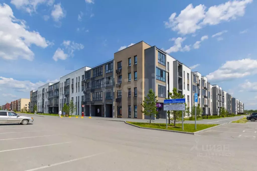 Склад в Тюменская область, Тюмень ул. Сергея Свиридова, 5 (4 м) - Фото 1