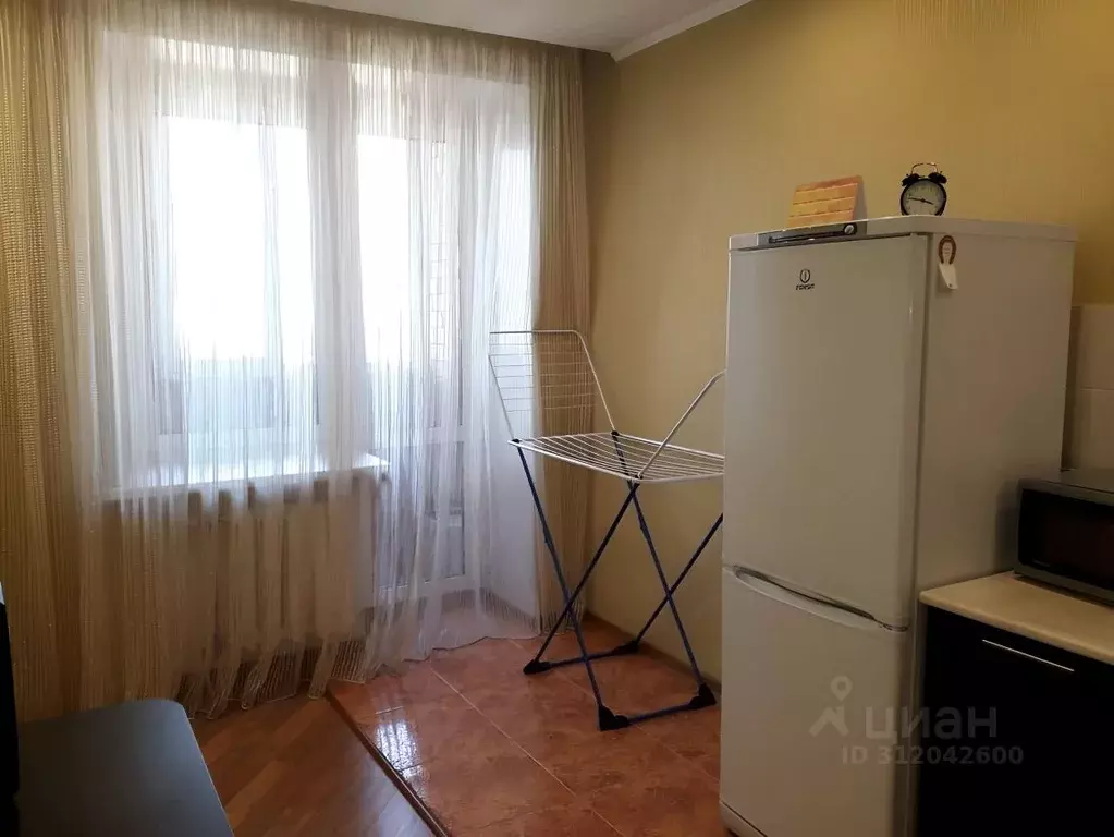 1-к кв. Тюменская область, Тюмень ул. Циолковского, 9к1 (46.6 м) - Фото 0