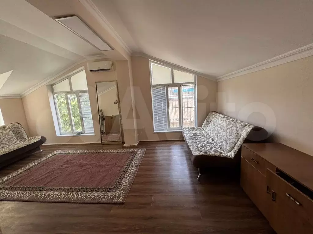 Комната 18 м в 2-к., 3/3 эт. - Фото 1