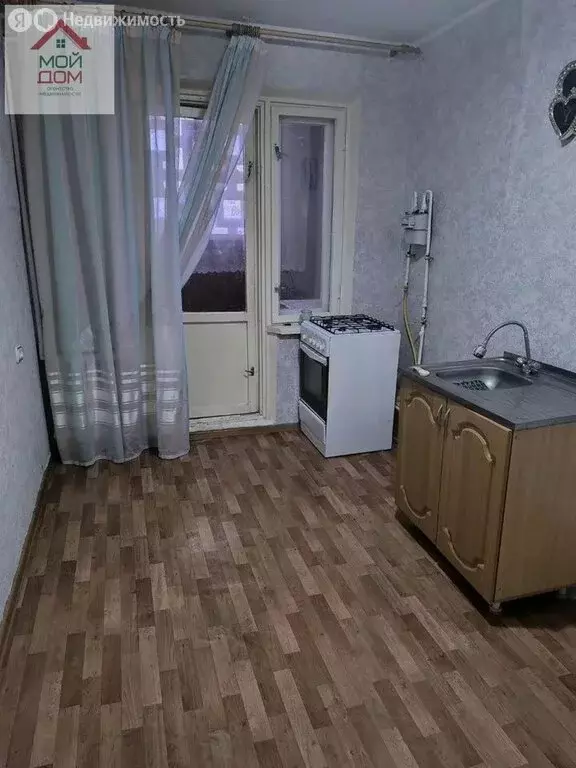 3-комнатная квартира: Элиста, 8-й микрорайон, 50 (66 м) - Фото 1