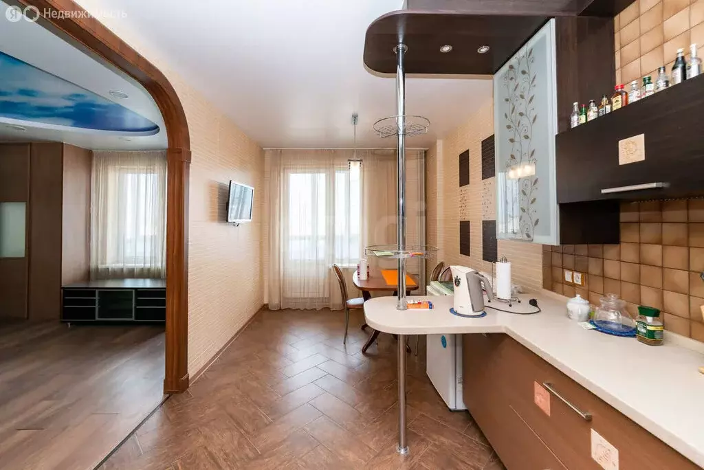 3-комнатная квартира: Курган, улица Гоголя, 109 (102 м) - Фото 1