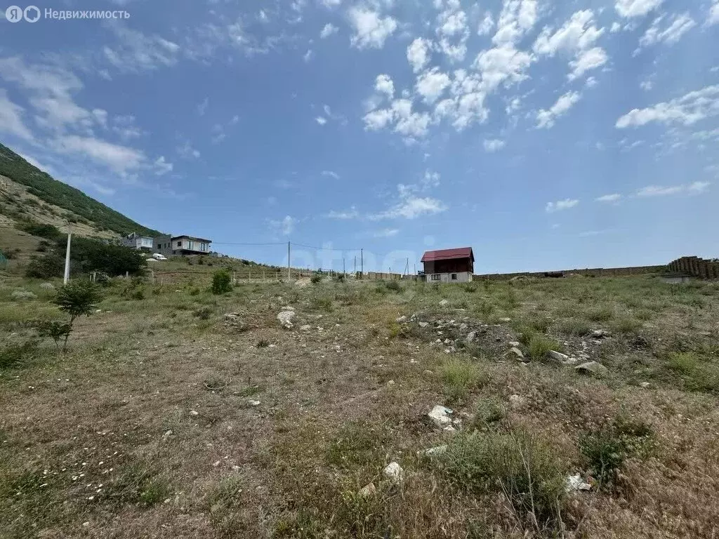 Участок в село Лучистое, Смешная улица (5 м) - Фото 0