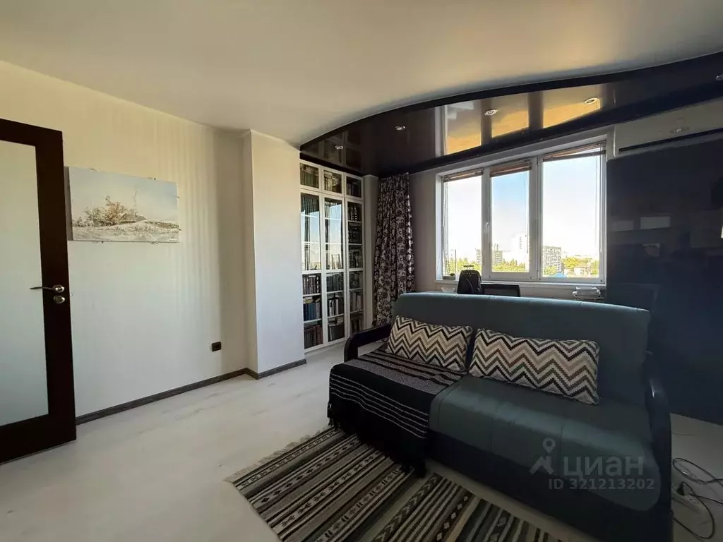 2-к кв. Оренбургская область, Оренбург ул. Кима, 6/1 (56.0 м) - Фото 1