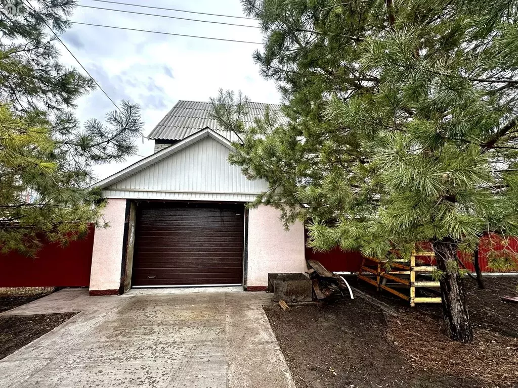 Дом в Оренбург, микрорайон Пристанционный, Еловая улица, 13 (290 м) - Фото 1
