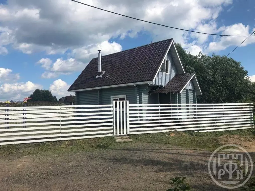 Дом в Ленинградская область, Лужский район, Володарское с/пос, д. ... - Фото 1