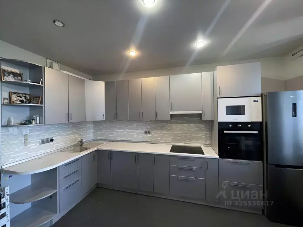 Студия Омская область, Омск просп. Комарова, 17К3 (41.0 м) - Фото 2